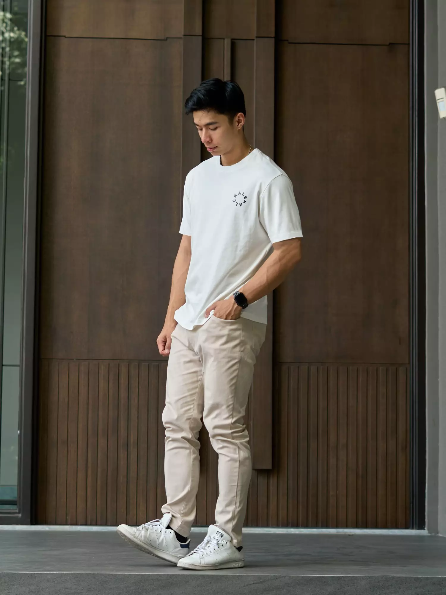 Kale Reed White / Kaos Boxy Fit / kaos heavy weight cotton / atasan kaos pria / baju kaos pria / kaos basic pria / kaos korea