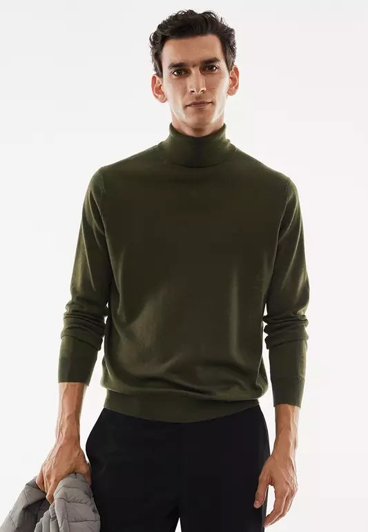 100% Merino Wool Turtleneck Sweater