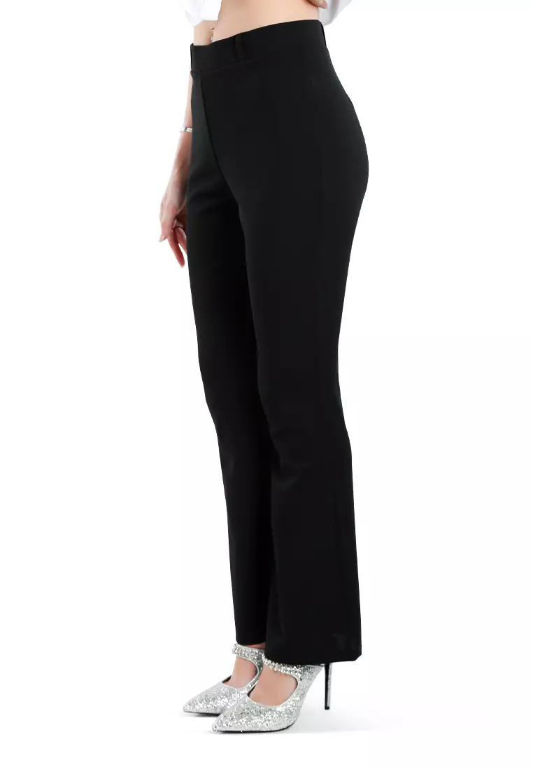 Celana Potong Hitam Menyala