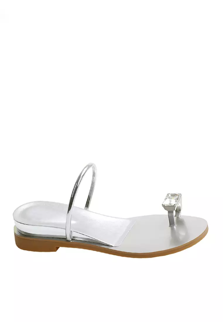 Discount on Twenty Eight Shoes  shoes - SKU: VANSA Rhinestone Clip Toe Low Heel Sandals VSW-S04721