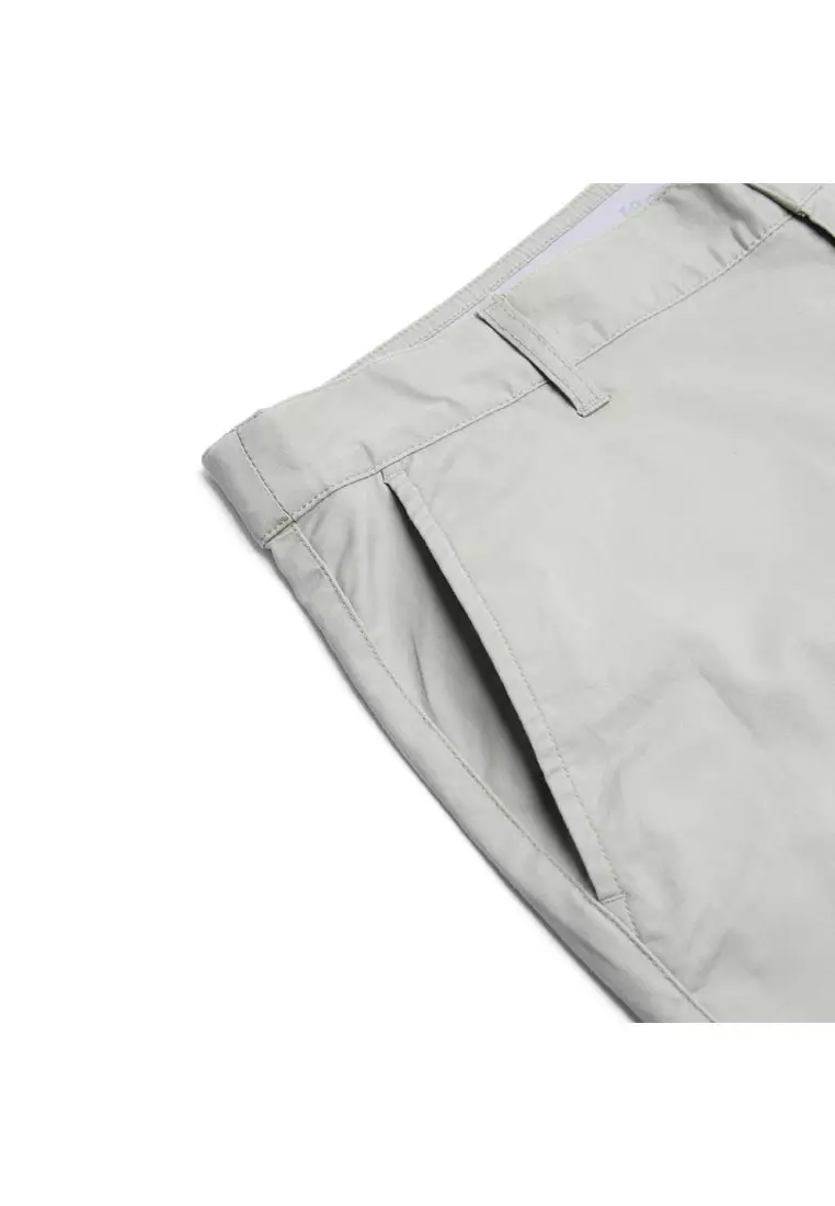 Men's Slim Tapered Hidden Comfort Bermuda Shorts 01106202