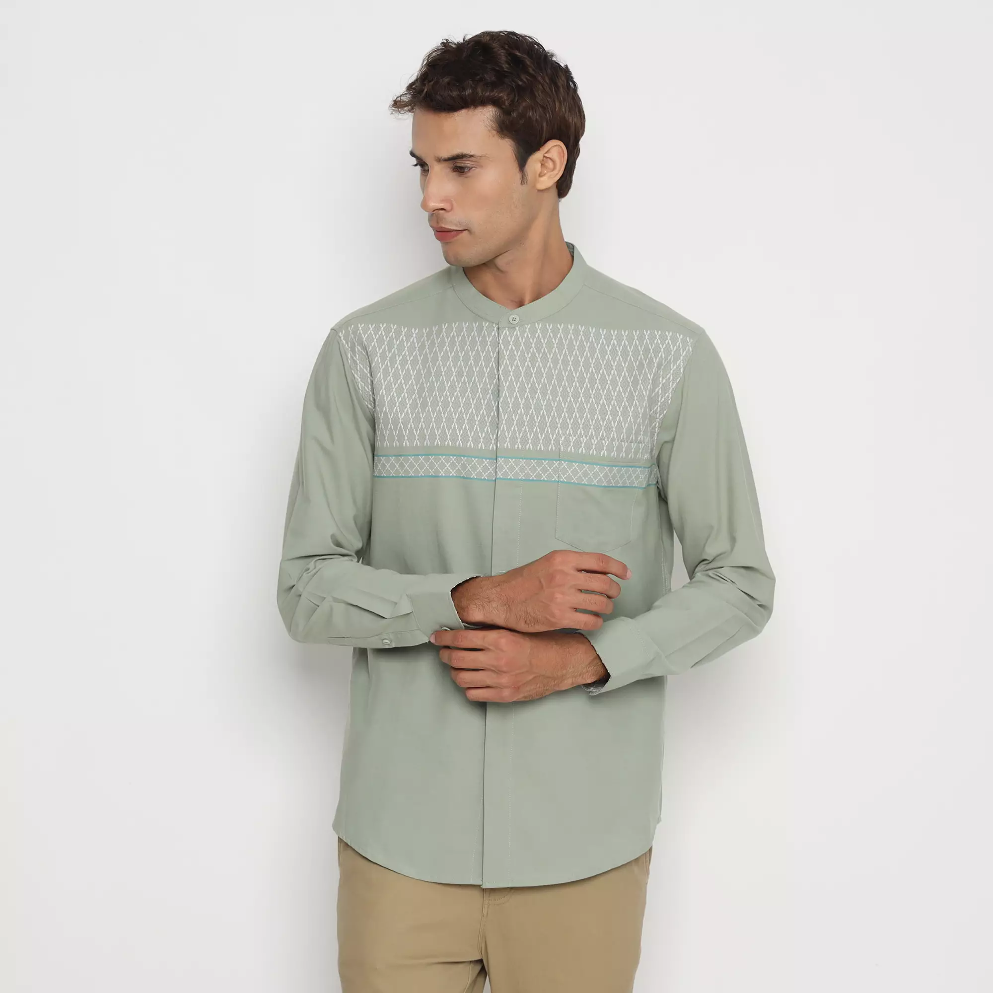 Platini Kemeja Koko Pria Lengan Panjang Katun Hijau Sage 961194