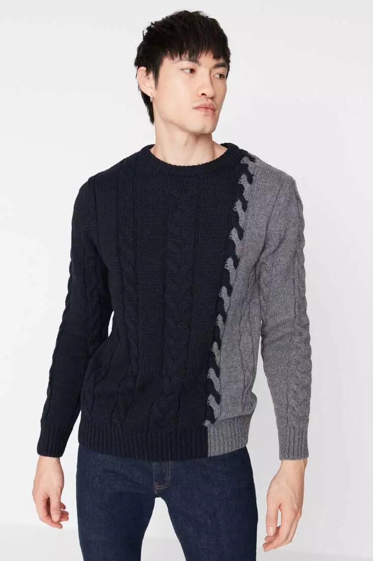 Colorblock knit pullover top