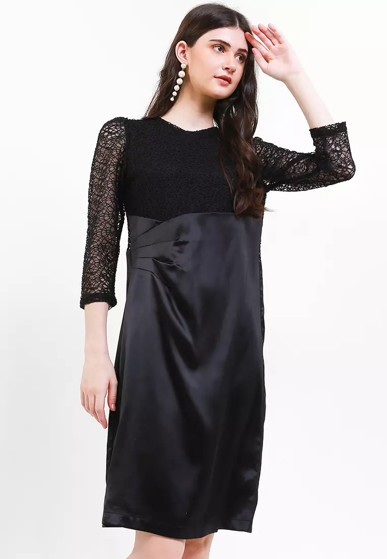 Variation Sleeve Lace Dress