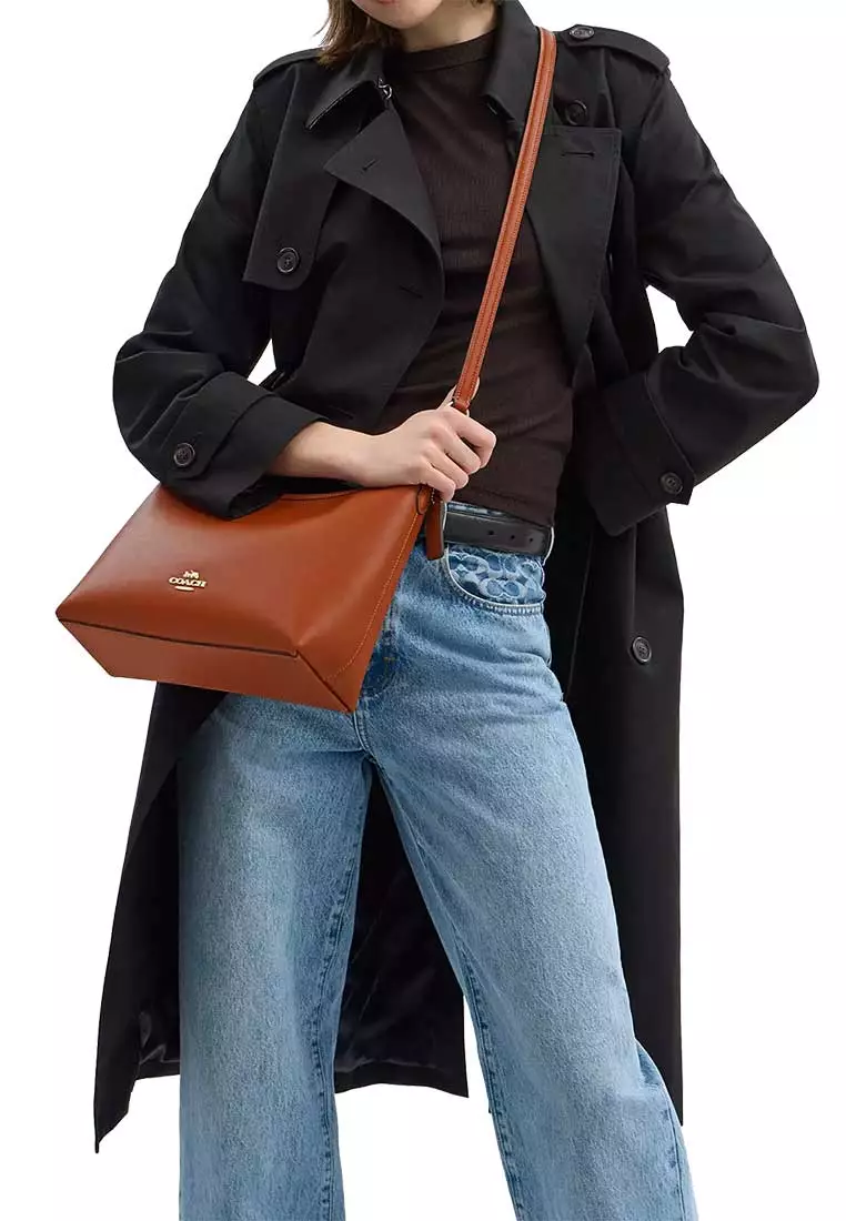 Laurel Shoulder Bag Tan CBG99