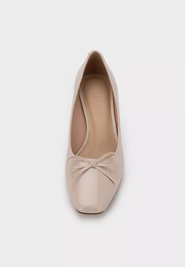 RIBBON DETAIL SQUARE TOE MID HEEL PUMP