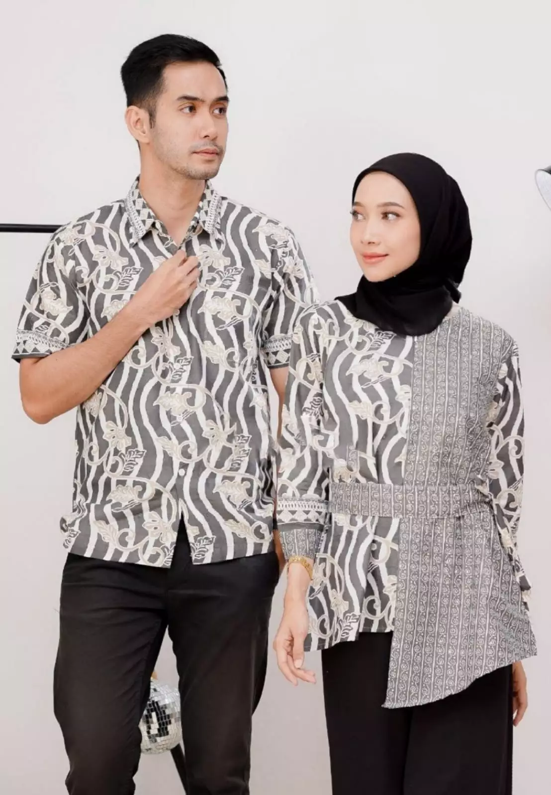 Zein Abu Abu Kemeja Batik Pria Premium Elegant Lengan Panjang B.K