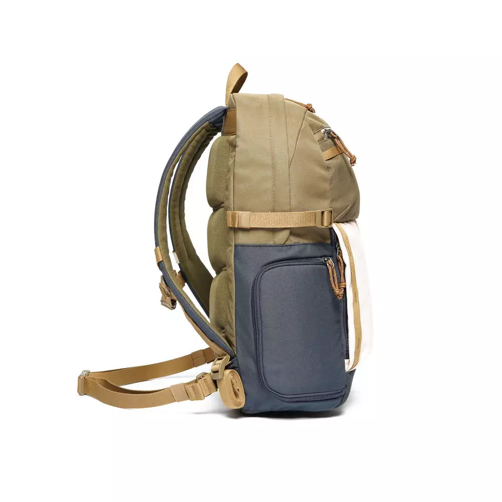 Eiger Wanderfurther 2.0 Camera Backpack