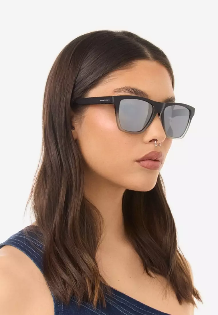 HAWKERS One Ls Rodeo Polarized Black Mirror Sunglasses For Men And Women, Unisex. Official Product Designed In Spain