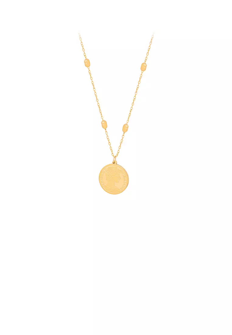 Queen pendant deals necklace