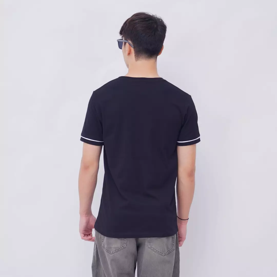 Ryusei Kaos Pria Osada Black