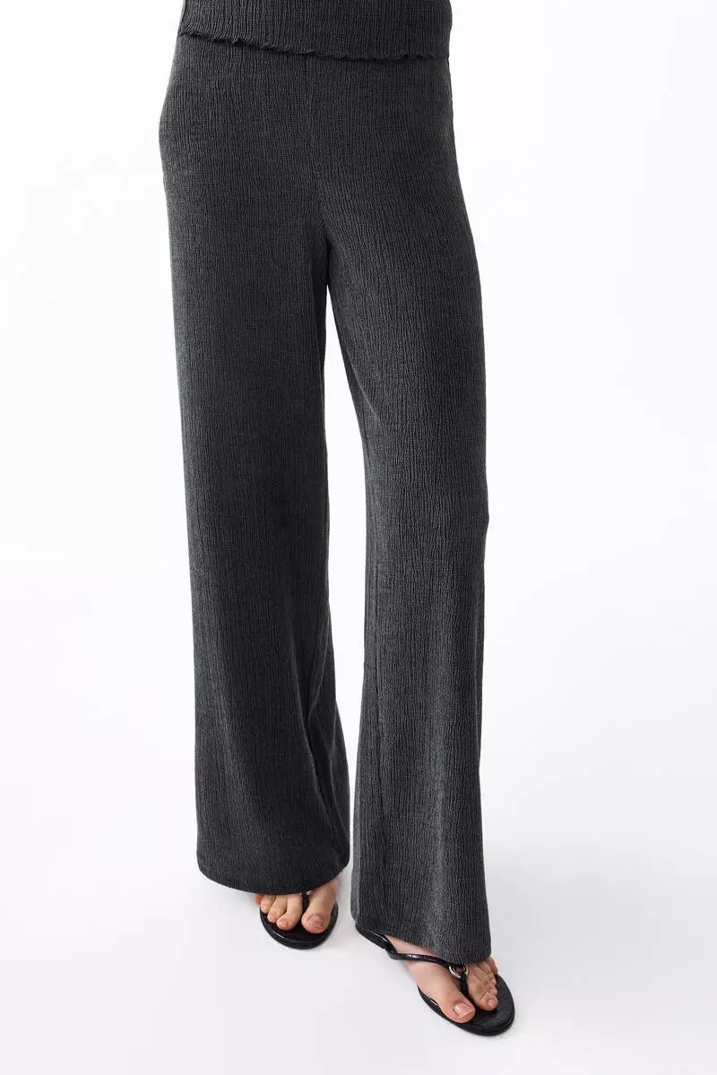 Crinkled jersey trousers