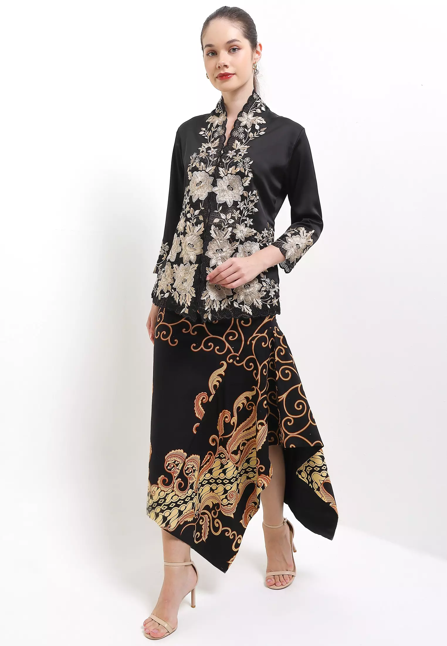 Embroidery Kebaya 7/8-Sleeve>Rose Gold colored