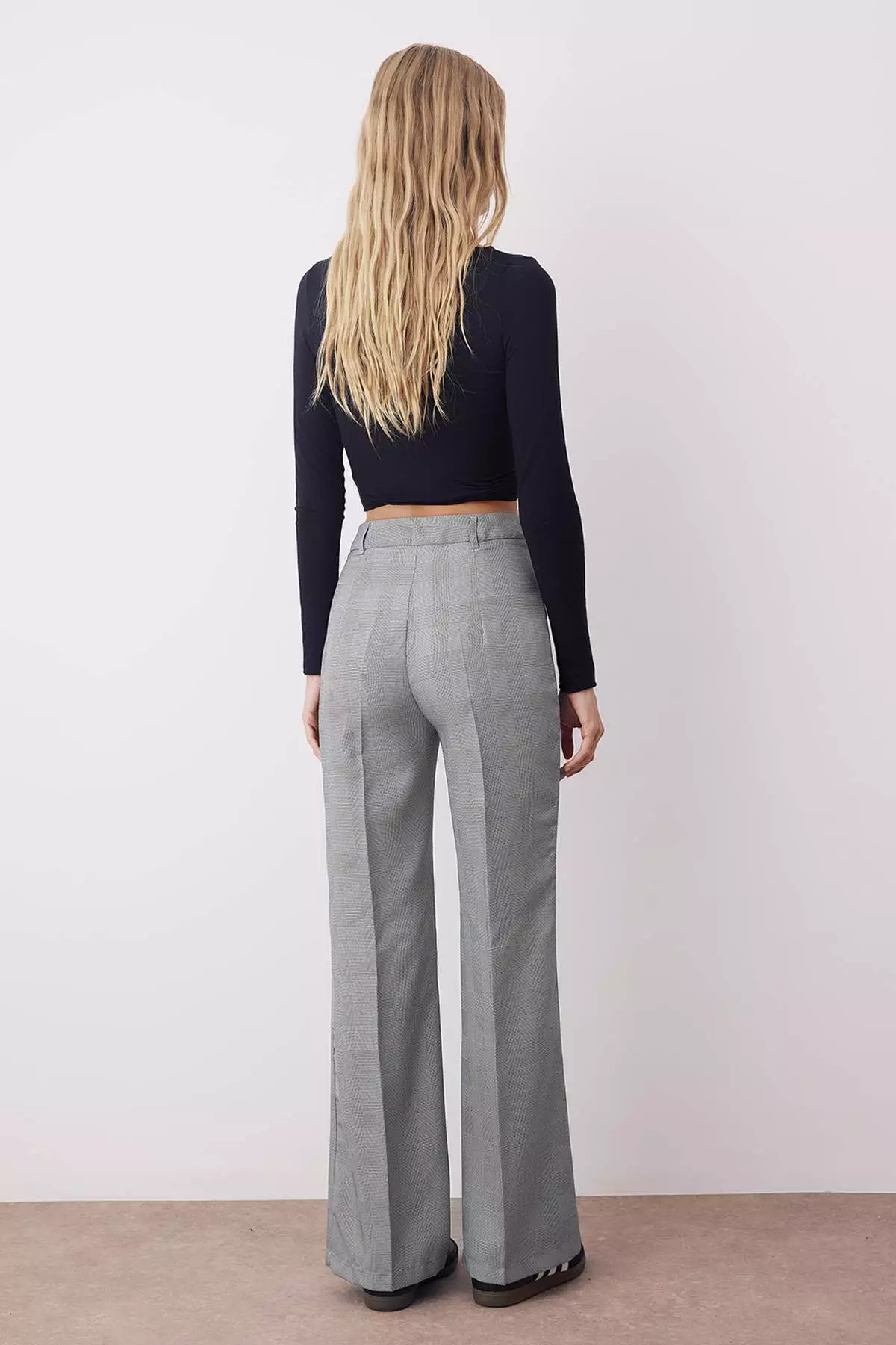 Gray Plaid Flare Fabric Trousers Twoaw26Pl00067