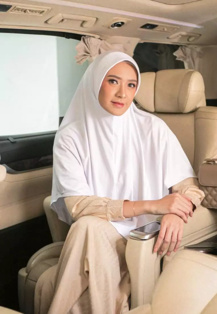 Bergo MARSHA SPARKLING White - Kerudung Hijab Instan HEIQ Tech - Bahan Breeze Flex
