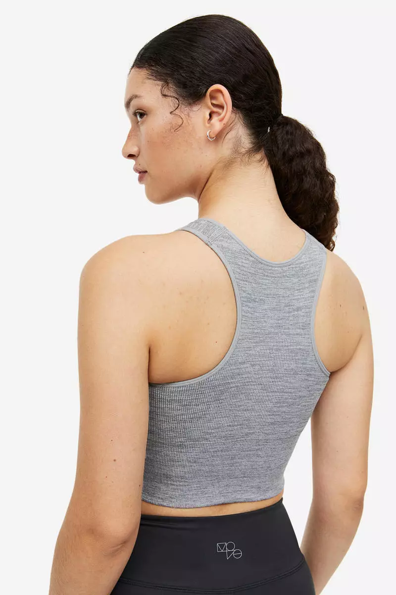 Medium support sports bra in DryMove™