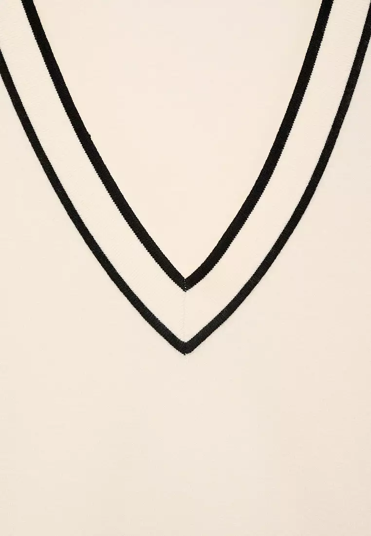 Contrasting V-Neck Sweater