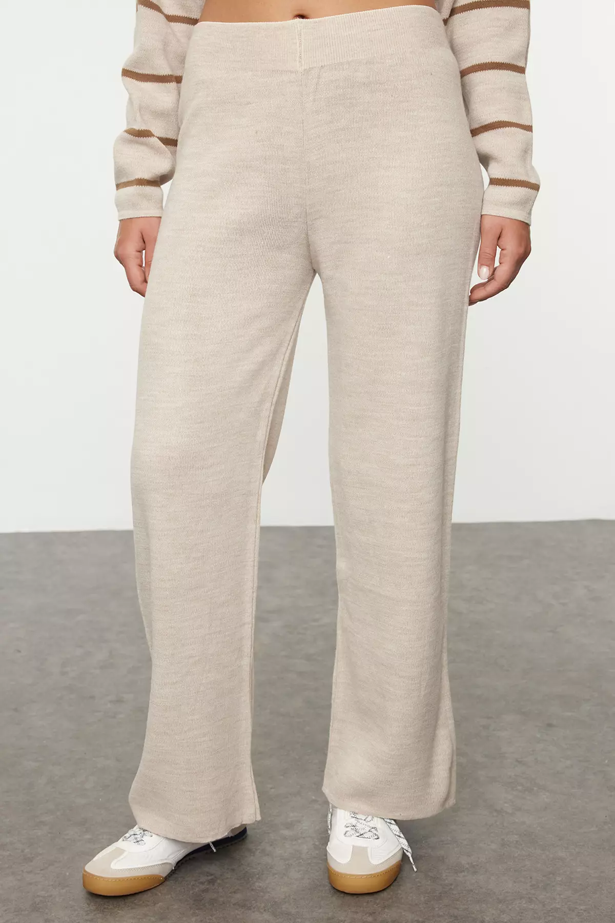 Beige Zippered Wide Fit Knitwear Set