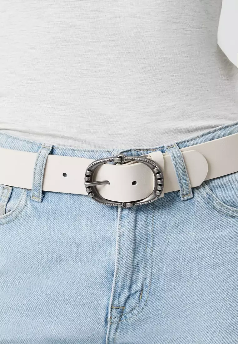 F21 belts clearance