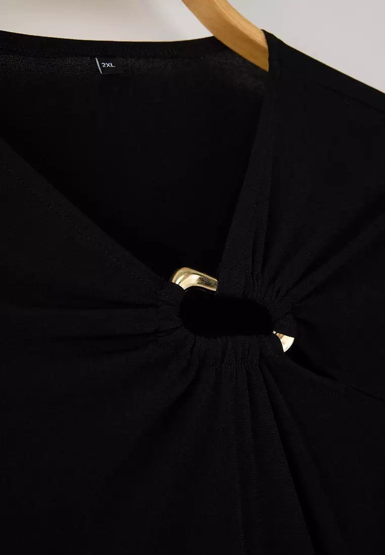 Black Asymmetric Collar Accessory Detail Knitted Plus Size Blouse Tbbaw26Af00010