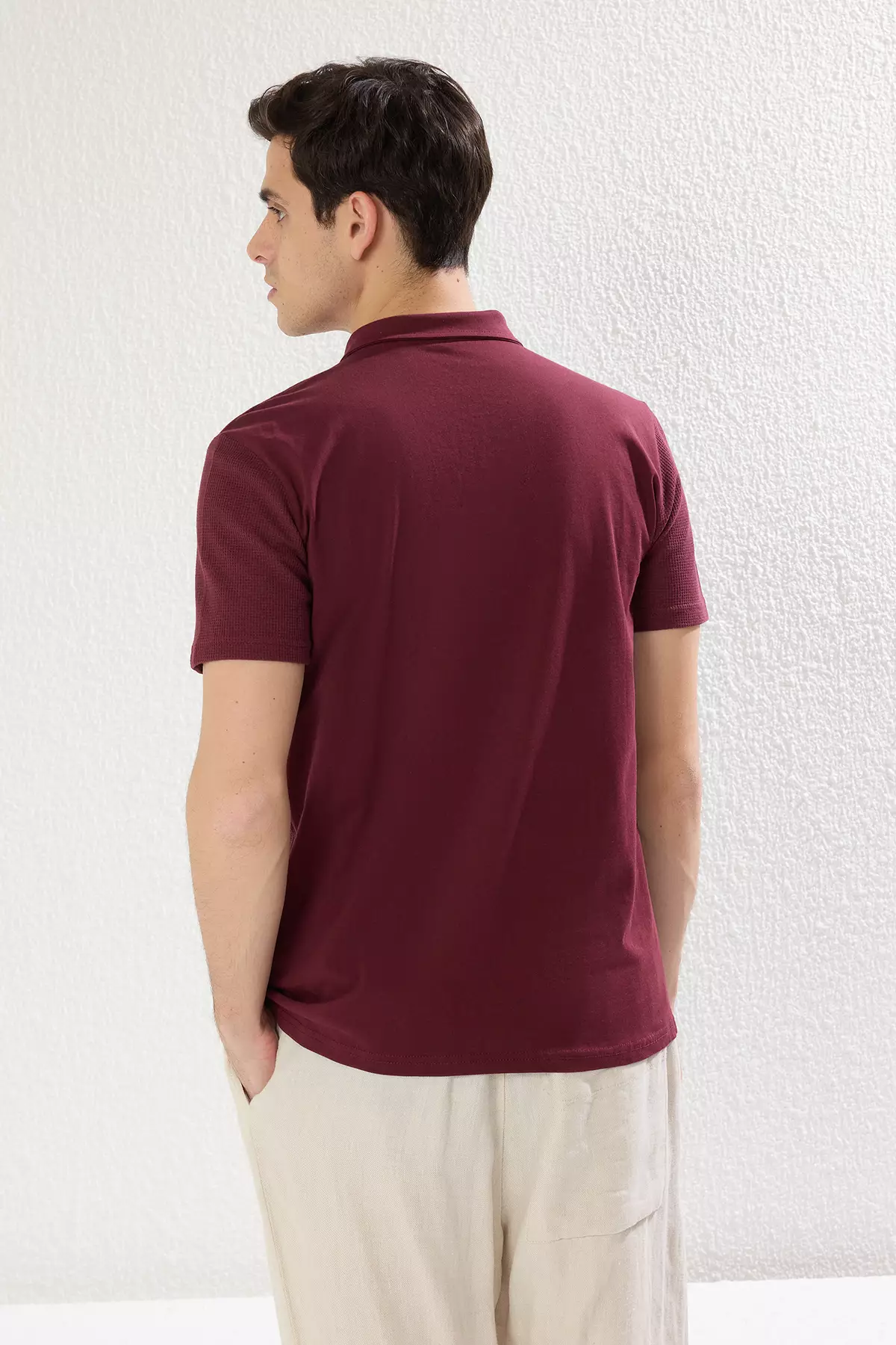 Plum Slim/Slim Cut Textured Buttoned 100% Cotton Polo Neck T-Shirt Tmnss20Po0002