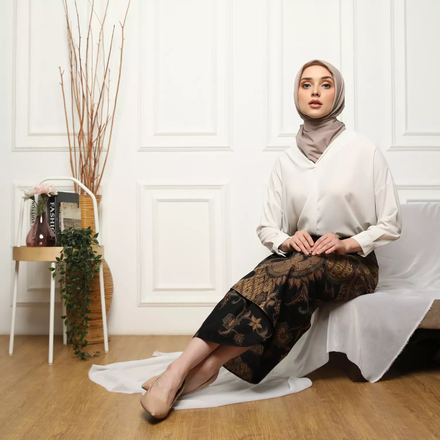 Enzy Batik Rok Lilit Ruffler Nararya - Black