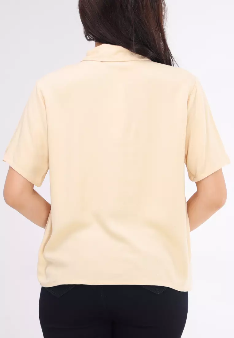 Short Slvs.Notch Collar Blouse
