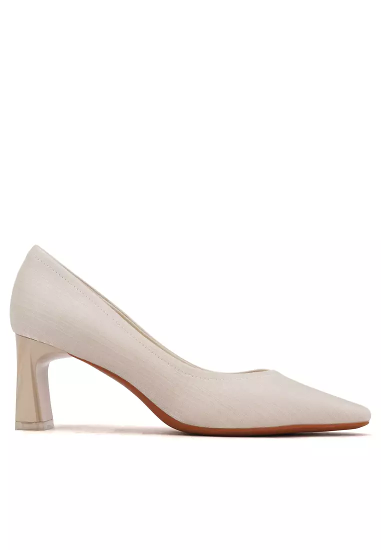 Discount on Twenty Eight Shoes  shoes - SKU: 6.5cm Square Satin Pumps Xj288-1