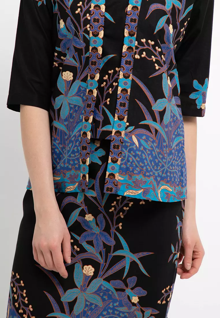 B.Kebaya Classic Regular TCH34