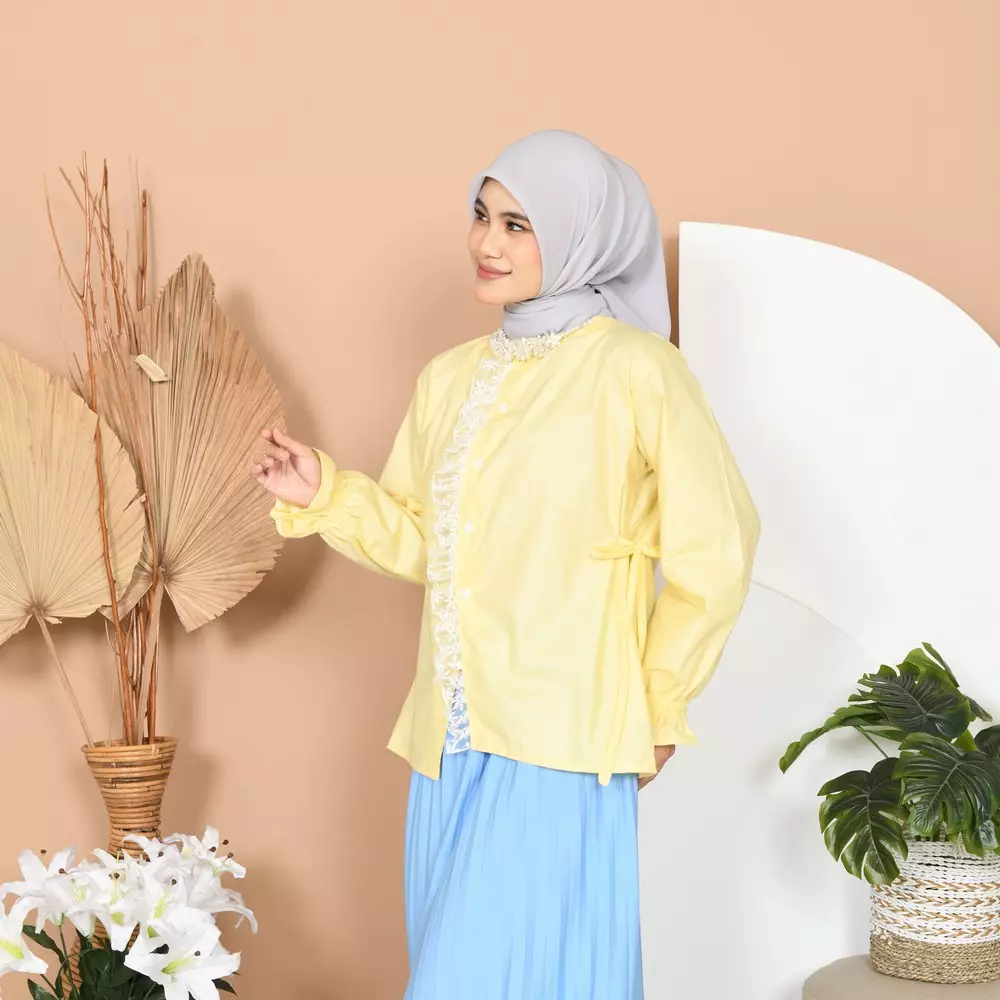 Vilya Poplin Blouse - Soft Yellow M20027 R25S2