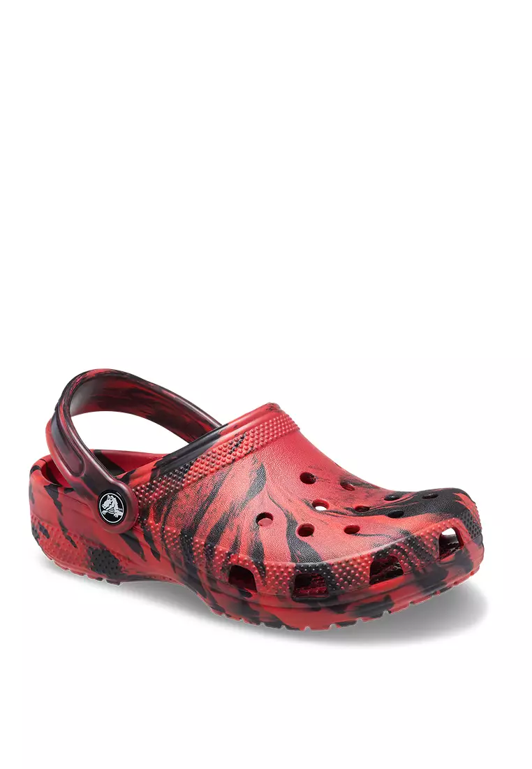 Red classic clearance crocs