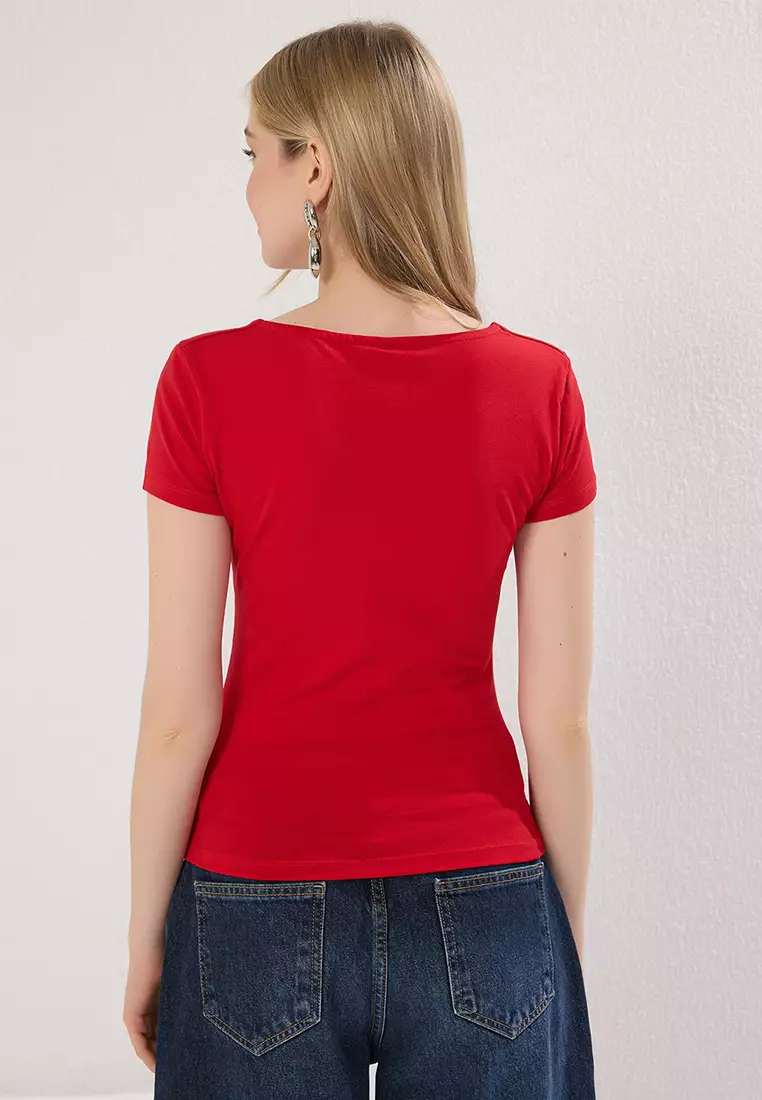 Red Square Neck Fitted/Body-Smoothing Knitted Blouse Twoss25Bz00378 Knitted Blouse Twoss25Bz00378