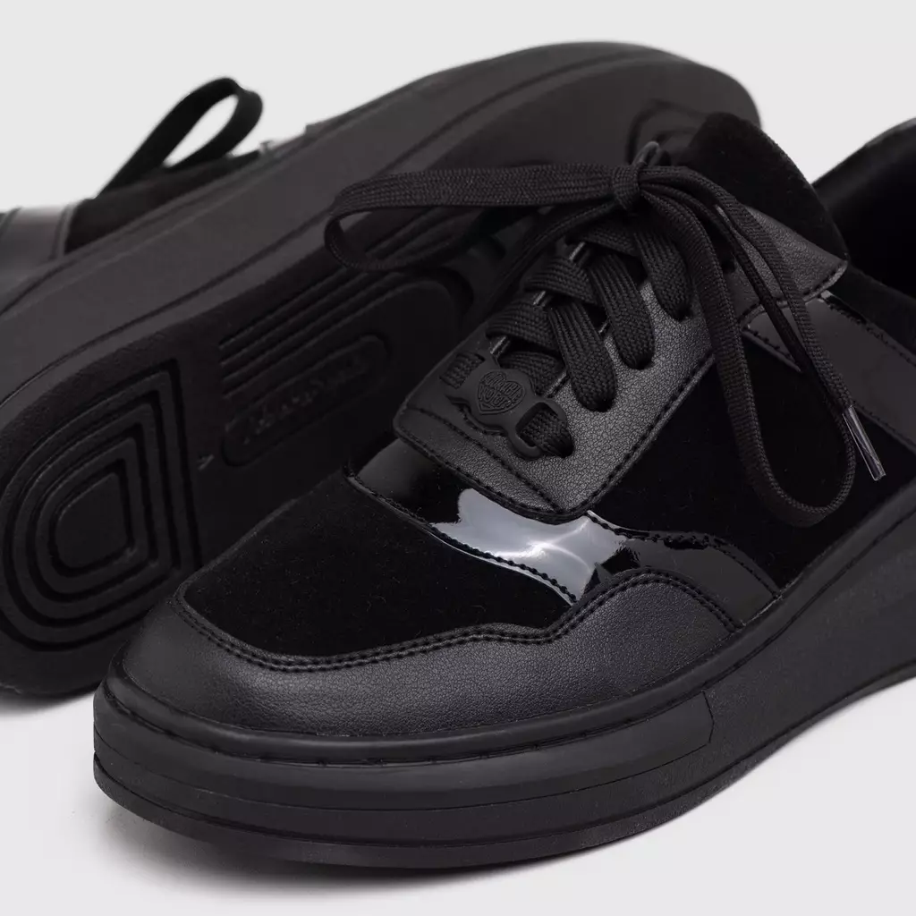 Saldana Sneakers Black