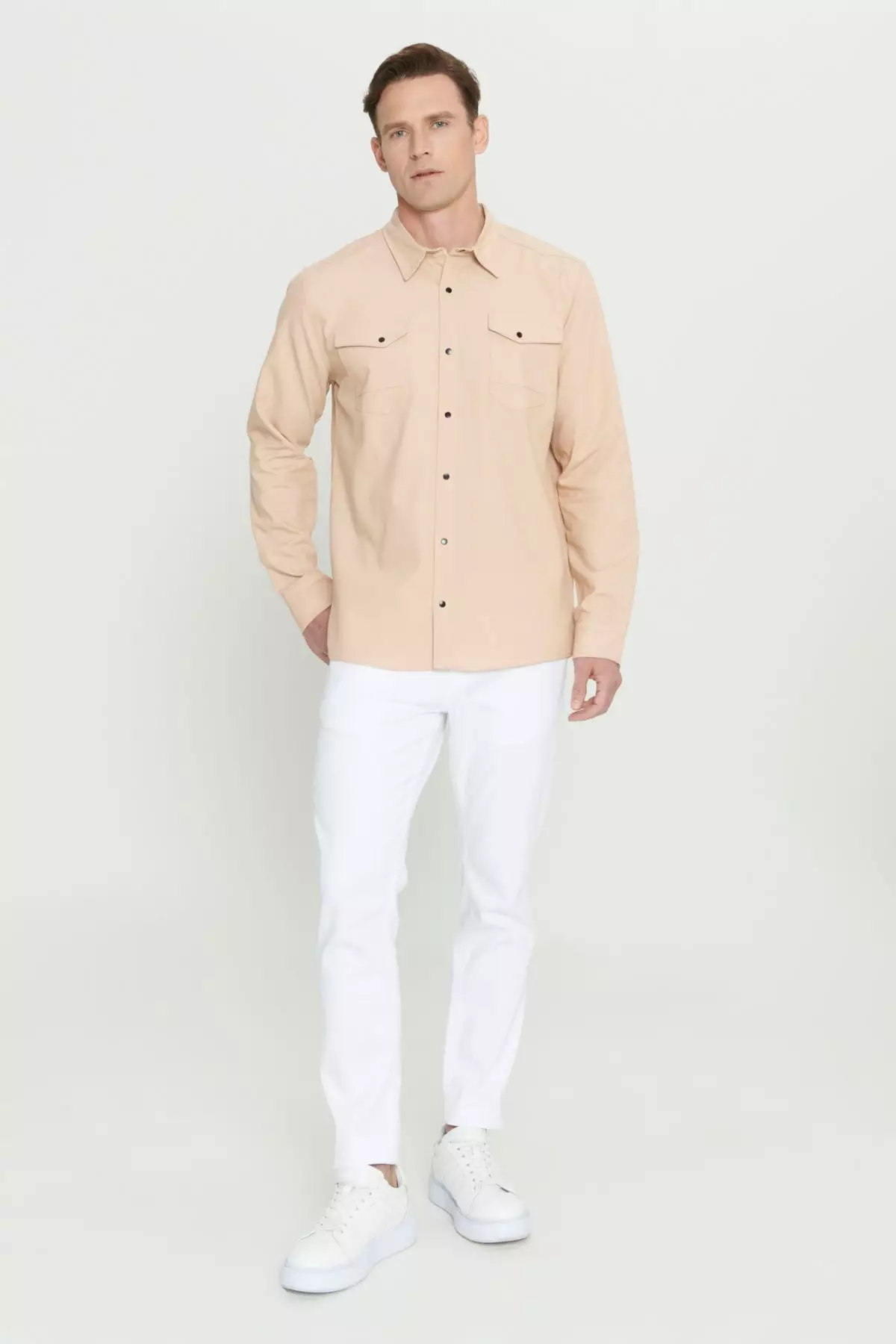 Slim Fit Buttoned Shirt