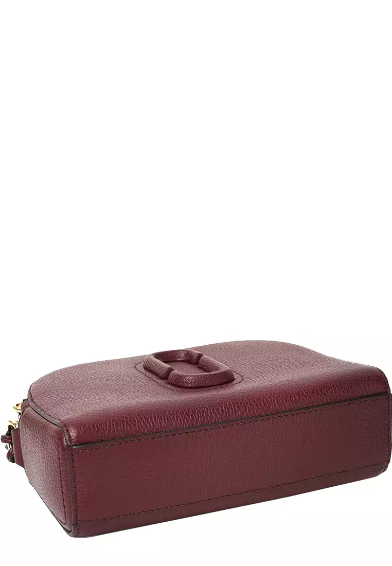 The Shutter Crossbody Bag in Chianti M0015468