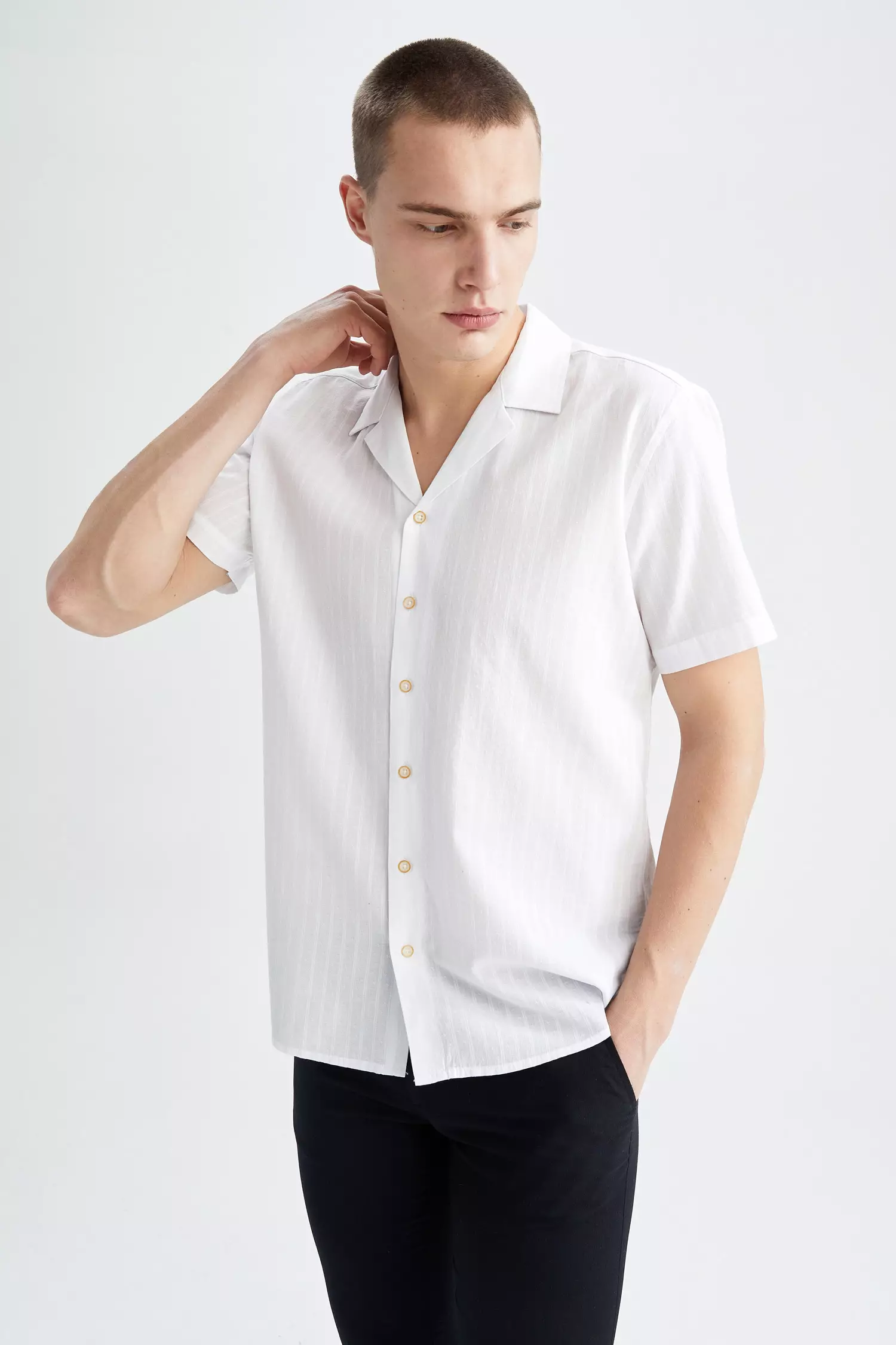 DeFacto Regular Fit Short Sleeve Poplin Cotton Shirt