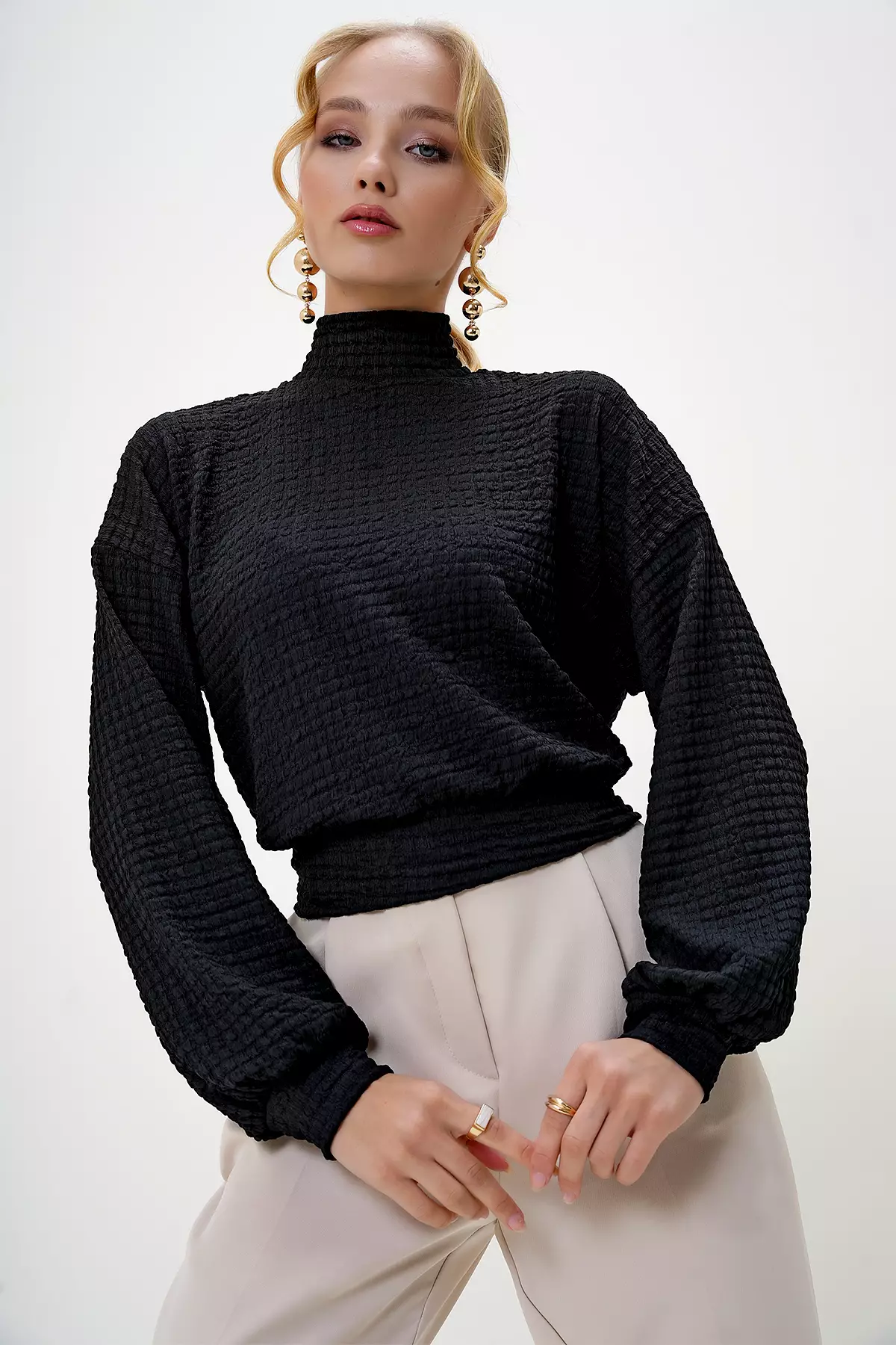 Women's Black Half Turtleneck Seersucker Fabric Crop Blouse Alc-X13124