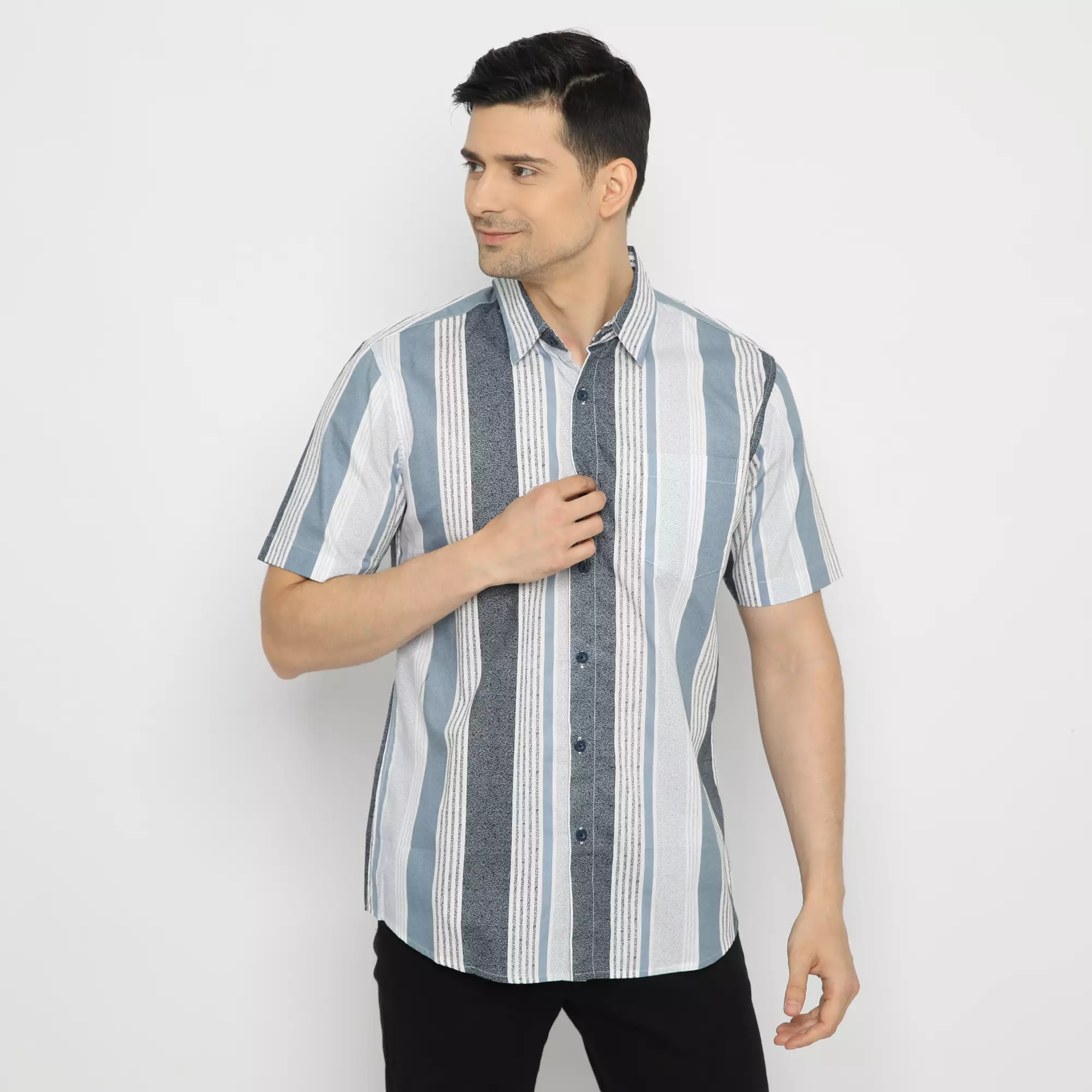 Platini Kemeja Motif Salur Pria Lengan Pendek Katun Print Coklat 73298