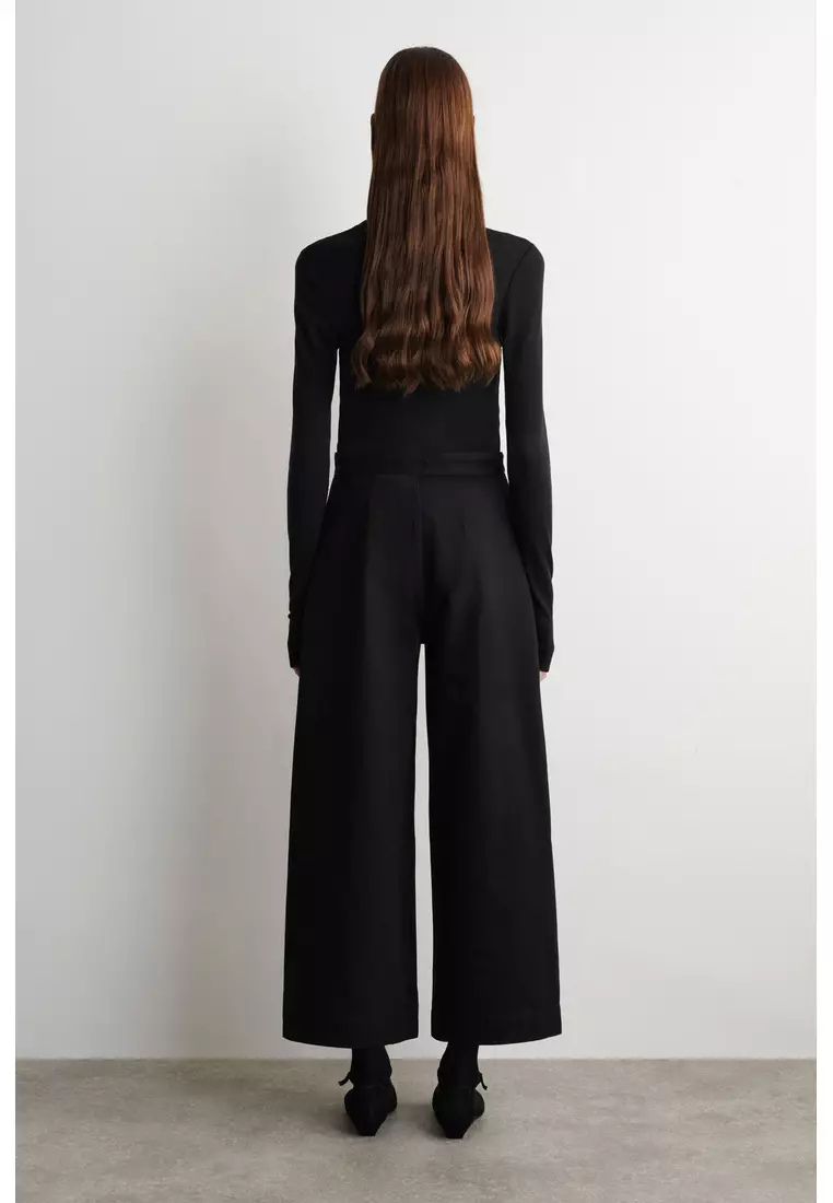 CROPPED WIDE-LEG DENIM TROUSERS