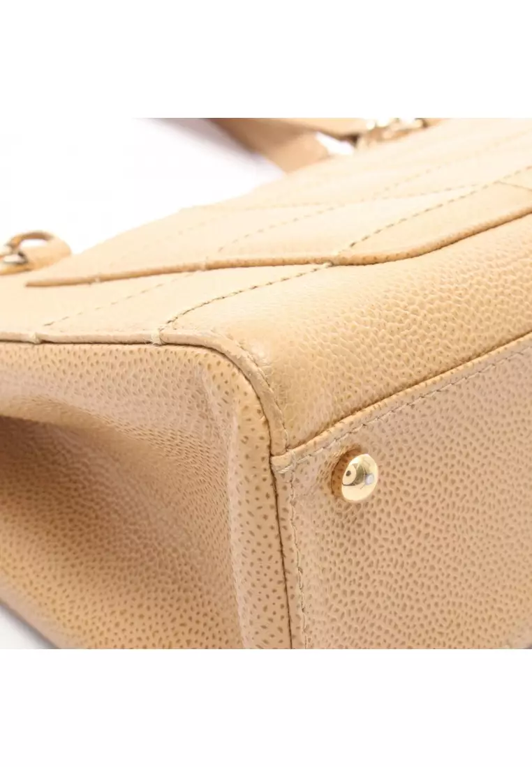 Pre-Loved Chanel chocolate bar chain shoulder bag chain tote bag Caviar skin beige gold hardware