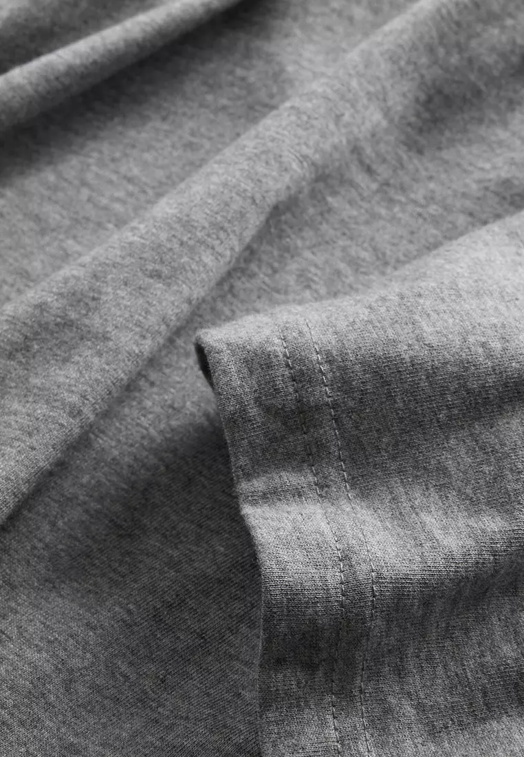 Basic T-Shirt