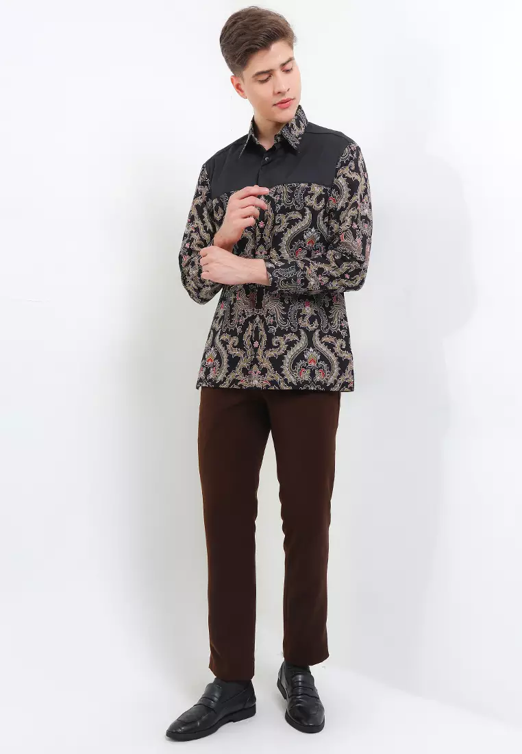 Kemeja Body Fit Batik Cokro Cemani