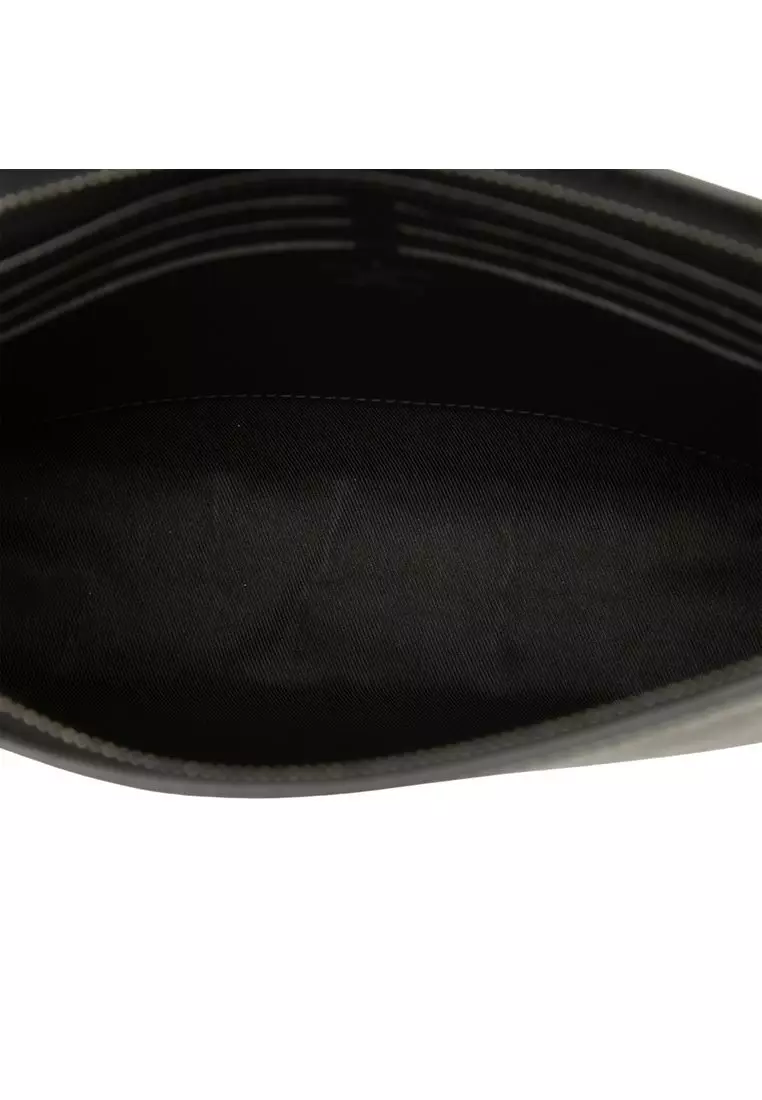 Pre-Loved Louis Vuitton Monogram Eclipse Pochette Voyage Mm