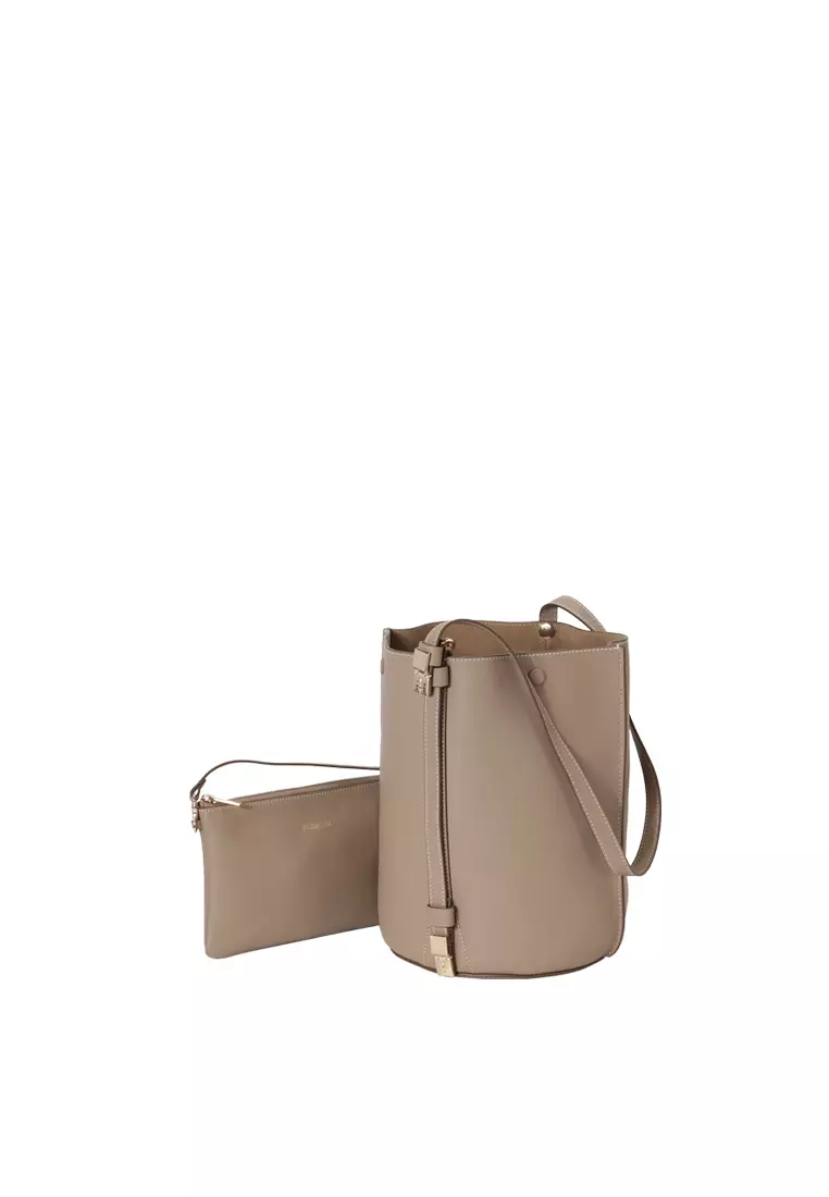 ORUKAMI Flat Hook Convertible Bucket Tote - Toffee
