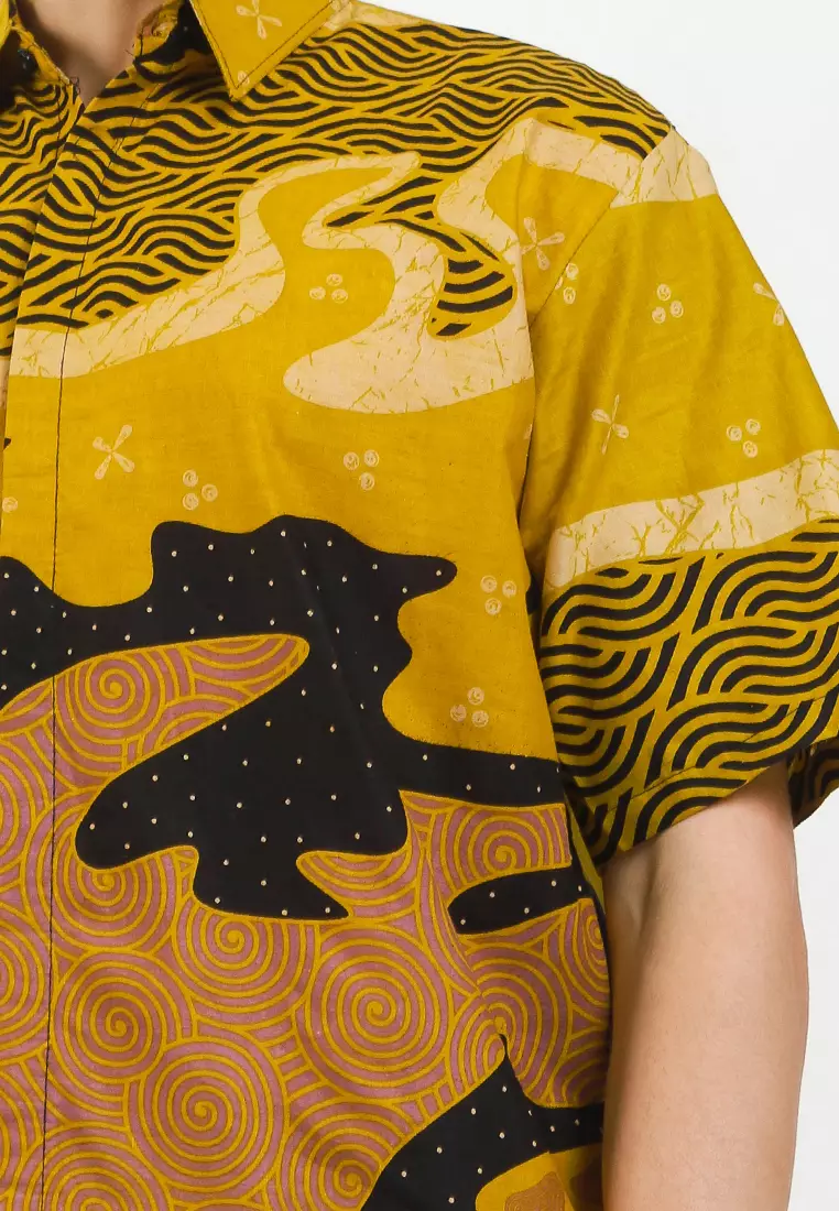 Viona Kemeja Batik Premium Pria Casual Modern Lengan Pendek