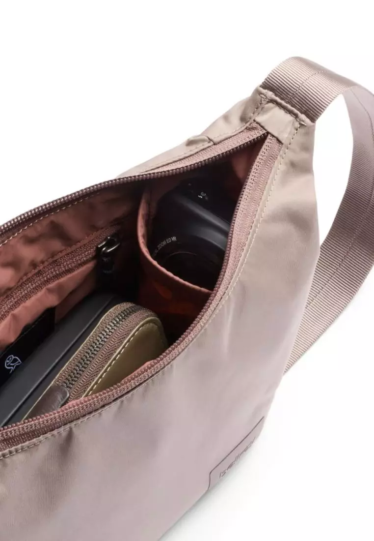 Bellroy Laneway Crescent Bag 2.5L - Fawn