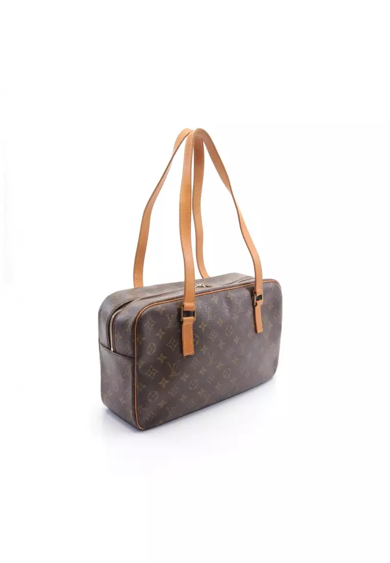 Cite gm louis vuitton store