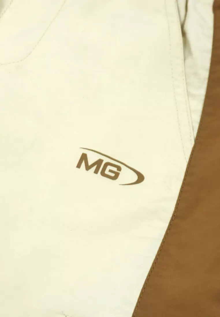 Boys Jogger Pants with Print Details