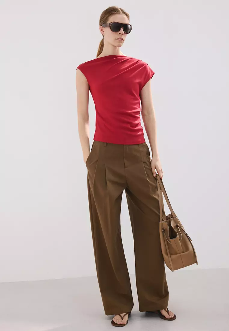 Asymmetric Ruched Top