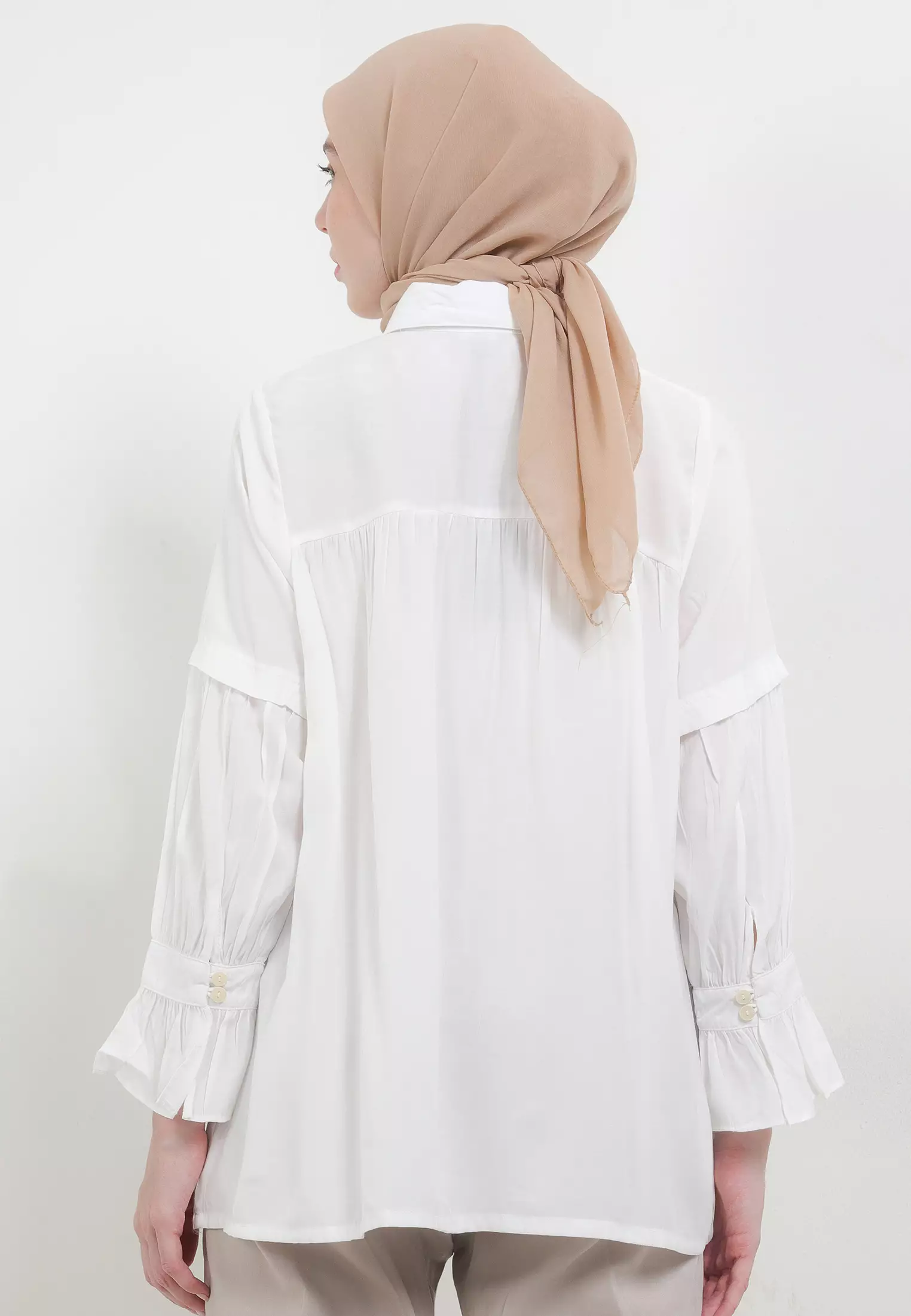 MFMW Monaska Atasan Blouse Broken White